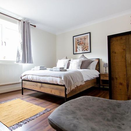 Waters Edge Apartment Chester Bagian luar foto