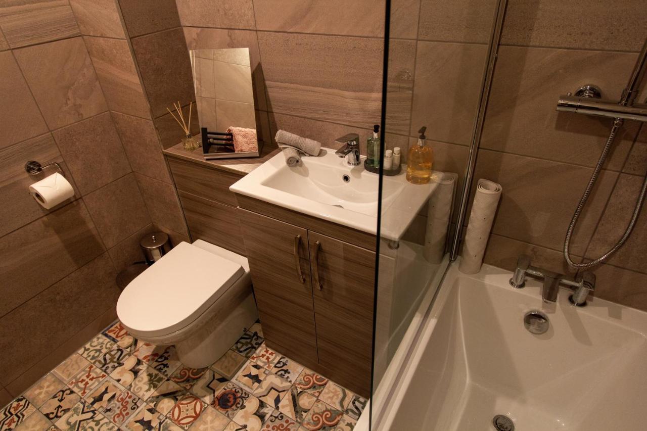 Waters Edge Apartment Chester Bagian luar foto