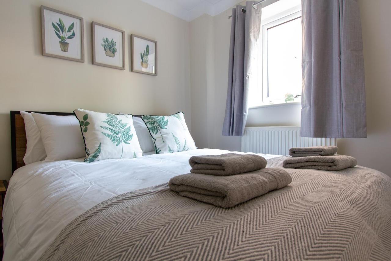 Waters Edge Apartment Chester Bagian luar foto