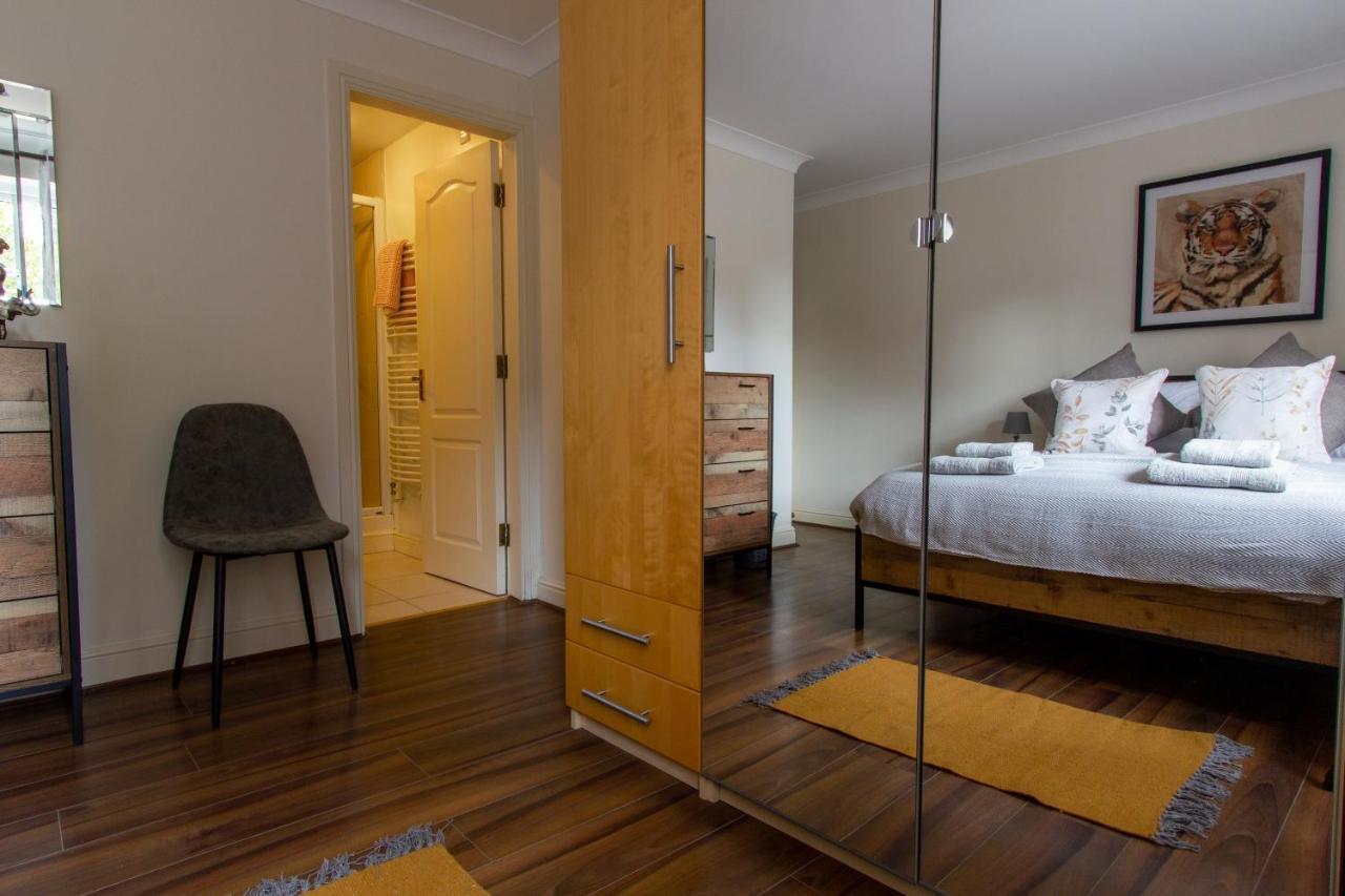 Waters Edge Apartment Chester Bagian luar foto
